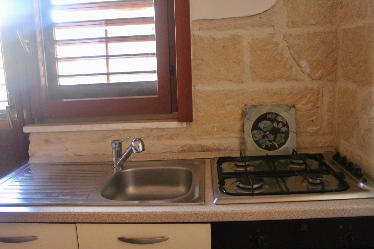 מלון פורטו צ'זראו Lo Yacht מראה חיצוני תמונה
